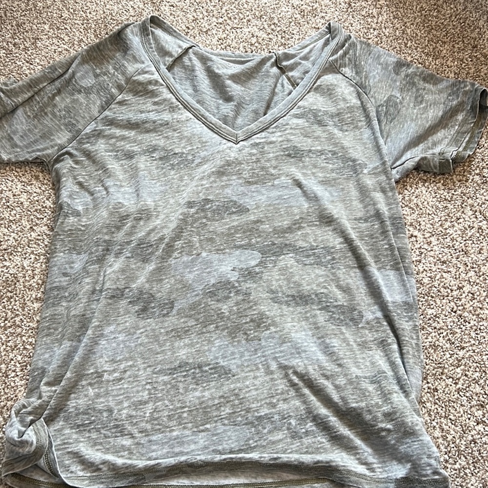 American Eagle Short Sleeve Shirt